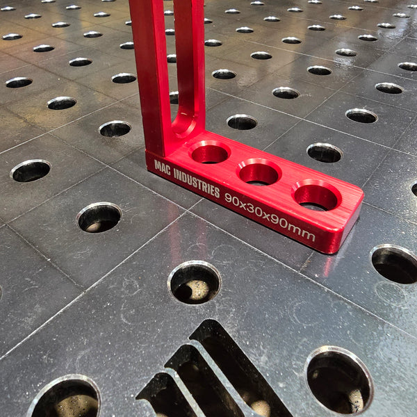 MAC -  Milled 16D Aluminium Slotted 90D Square