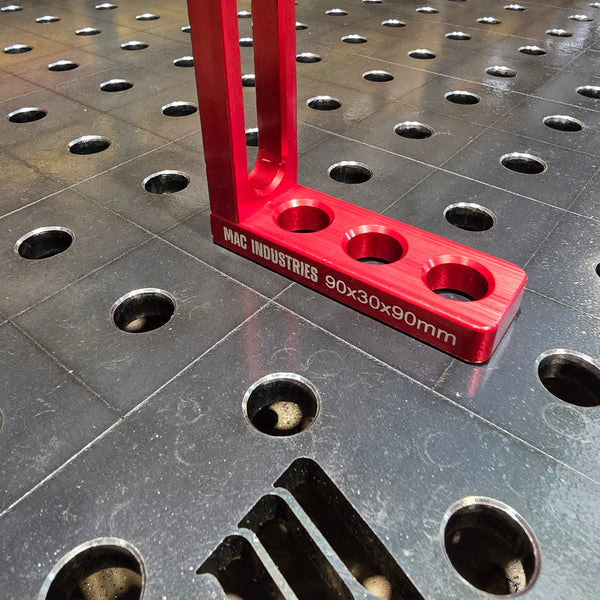 MAC -  Milled 16D Aluminium Slotted 90D Square