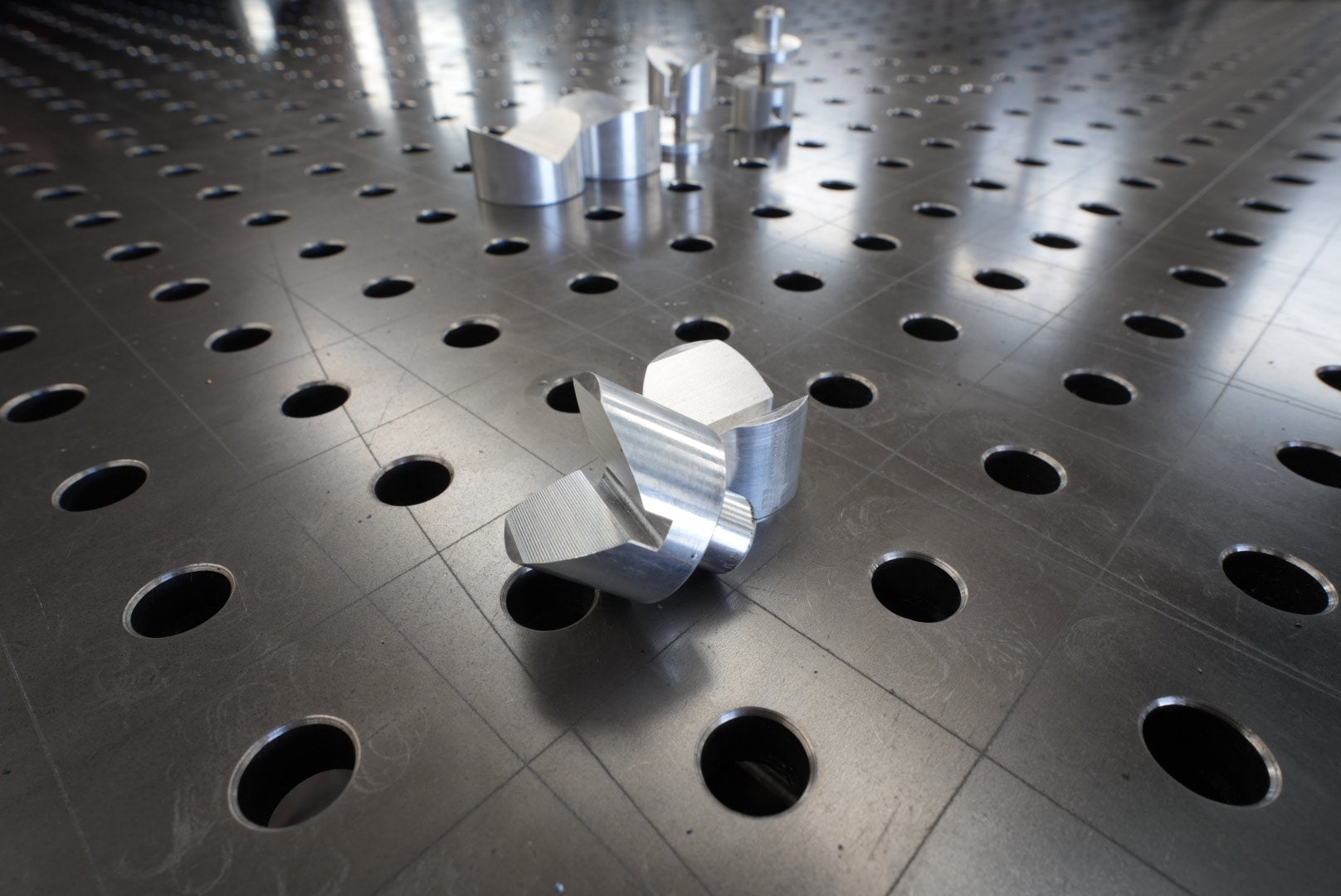 MAC - 2no. (Pair) Smooth V Block 90D - Made In Britain – Mac Industries UK