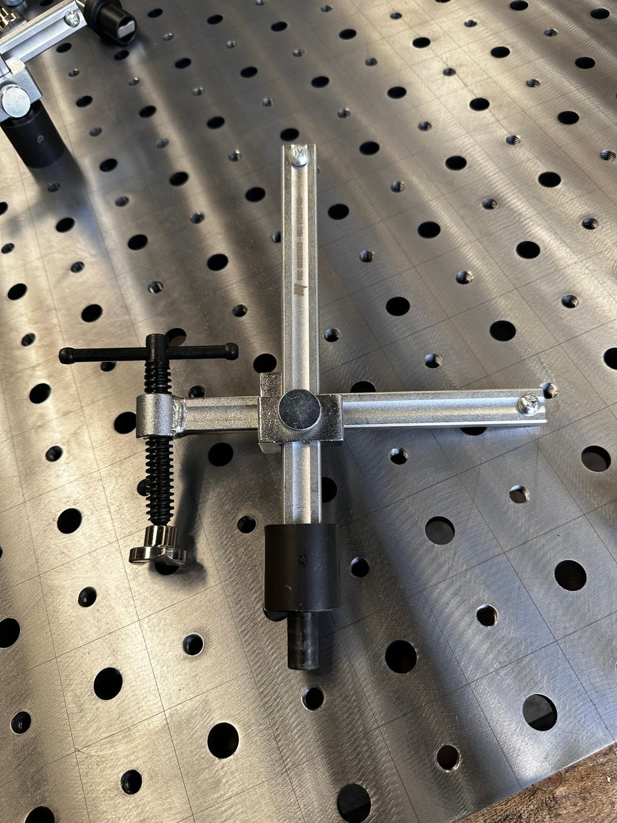 MAC Adjustable Throat 200 x 200 T-Handle 16D / 28D Fixture Table Weld Clamp Welding, view 4