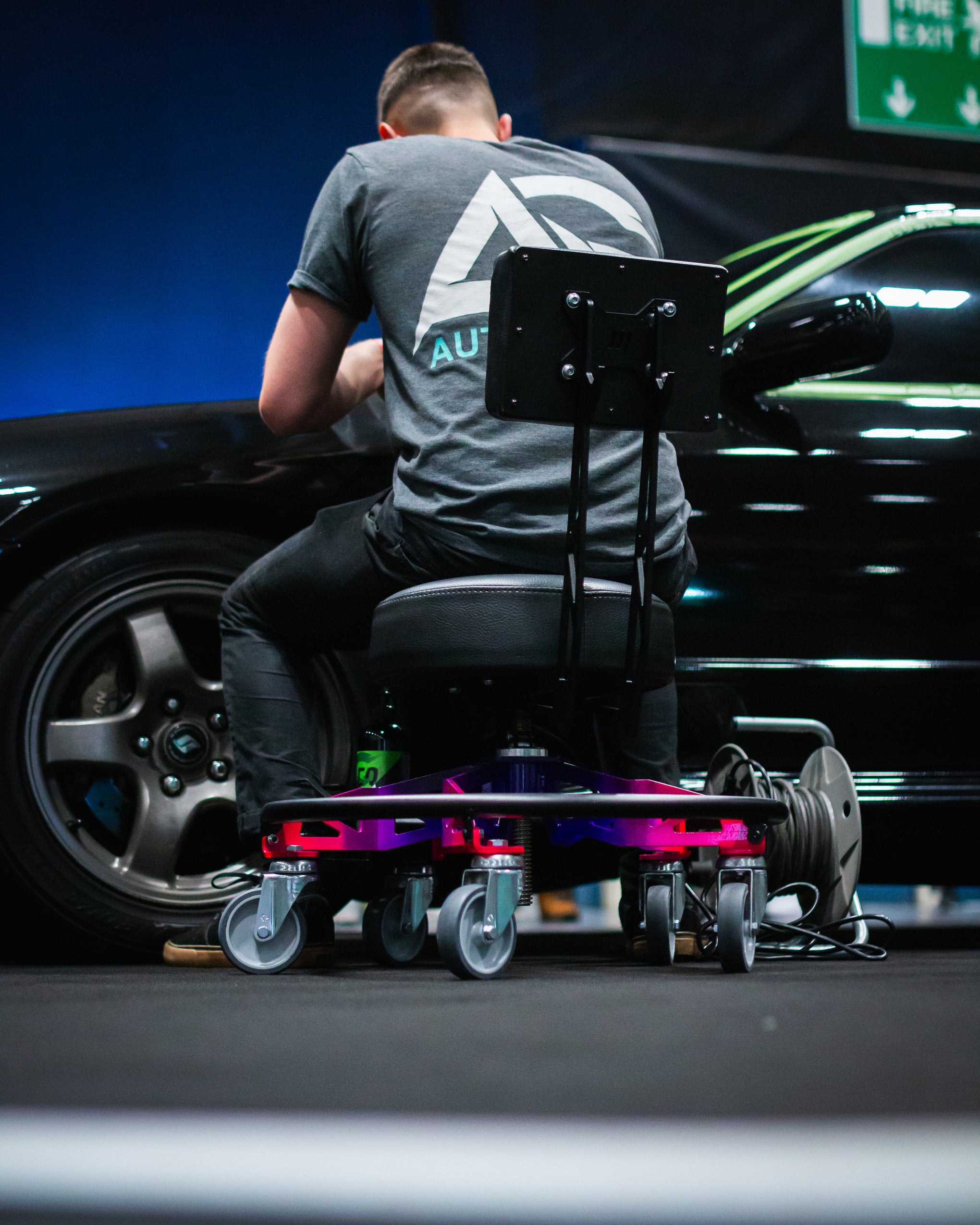 Helix Low Rider Adjustable Workshop Chair / Shop Stool - Made In Brita ...